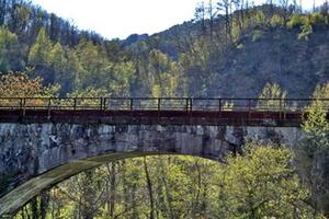 Lavori sulla tratta ferroviaria Aulla- Lucca: la chiusura sarà solo di un mese e non di tutta l'estate