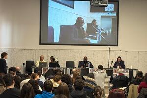 Il Comune di Aulla e la Diocesi insieme per la pace: successo per l'incontro con il Vescovo Vaccari sulle radici del dialogo