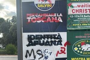 Massa-Carrara, vandalizzati  anche i manifesti della Lega:   “La dimostrazione plastica di quello che denunciamo da sempre” il commento di Tosi e Barabotti