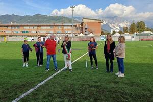 Inaugurato dal sindaco Serena Arrighi il nuovo manto del campo da calcio Paolo Deste alla Covetta