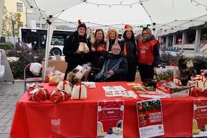 AISM Massa Carrara festeggia il Natale in piazza a Marina di Carrara