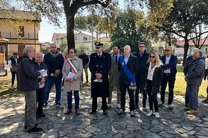 Cerimonia di intitolazione del parco dei Quercioli di Massa alla poesia in dialetto massese