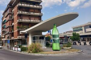 Stazione di distribuzione dell'acqua Fonteviva: la proposta di Franco Frediani per rilanciare la ex stazione Agip di Massa