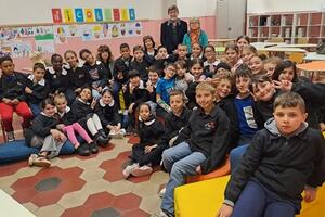 Lo storico Evandro Dell'amico visita la Gentili per la proiezione del cortometraggio "L'elmetto di Friz"