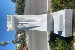 23 settembre- 95° anniversario della morte del pilota massese Ginetto Brizzolari: la proposta di rstaure le scritte sul monumento a lui dedicato a Marina di Massa