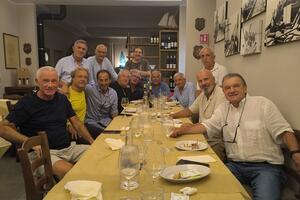 Cena dei ricordi per i giocatori della U.S. Carrarese Beretti a 50 anni dall'impresa sfiorata nel 1976