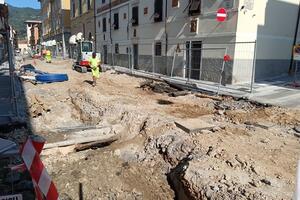 Commercio a Carrara messo in ginocchio dagli infiniti cantieri: "Servono sostegni concreti ai commercianti" secondo il consigliere della Lega Tosi