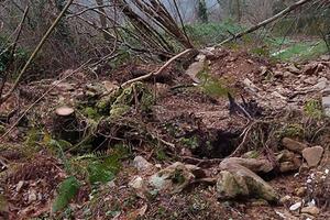 Frana a Ilci, sopra Forno,  frazione isolata": il Circolo della Montagna Rifondazion Comunista Massa chiede intervento