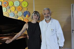 "Donatori di Musica": successo all'ospedale Apuane di Massa per il concerto della pianista Mary Veloce