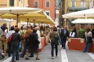 Carrara: mercati straordinari nel periodo natalizio