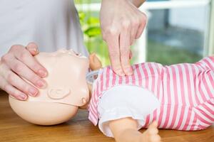 &quot;Occhio al bambino&quot;: parte il primo corso di primo soccorso  pediatrico promosso da Nausicaa s.p.a.