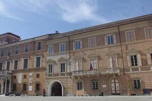Trovare nuovi spazi per la biblioteca comunale di Massa in attesa della fine dei lavori: l&#039;interpellanza di Alberti e del gruppo consigliare del Pd