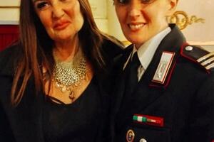 Il Maresciallo Maggiore Gabriella Illuzzi lascia Pontremoli per la Procura di Pisa: l'omaggio dell'avvocatoCarmela Federico e de La Rivincita a una donna straordinaria
