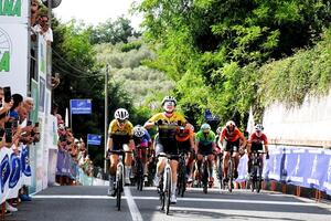 IV° Giro della Lunigiana Donne: Agata Campana, trionfo a tinte iridate