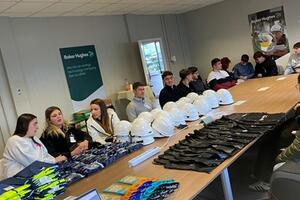 ITS Prime porta gli studenti dentro Baker Hughes: boom di presenze all&#039;open day di Avenza