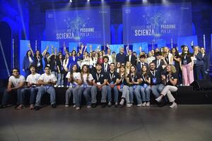 Concorso Nazionale Mad for Science: tra le otto scuole finaliste a Roma c'è l'istituto Zaccagna Galilei di Carrata