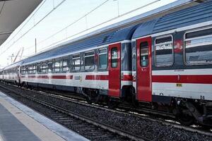 &quot;Nessuna cancellazione sulla linea Tirrenica di Trenitalia, ma vigileremo&quot;: lo dice l&#039;onorevole  Amorese di FdI