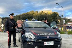 Arrestato dai carabinieri ladro colto sul fatto in una casa di Albiano Magra