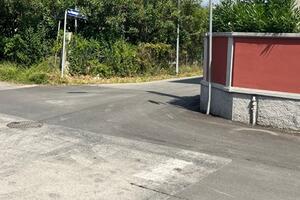 Via Trento a Marina di Massa ancora senza segnaletica: nuovo appello dei consiglieri Pd Tarantino e Santi