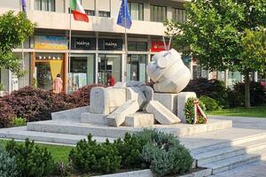 Il Soroptimist Club Apuania racconta Massa attraverso la scultura pubblica: un percorso che unisce arte, memoria e identità