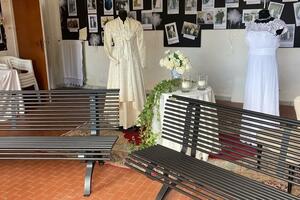 Si innamorano del paese di Antona e donano due panchine: una famiglia americana sarà ringraziata dal sindaco di Massa Francesco Persiani