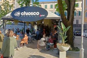 Boom di presenze all'inaugurazione del Chiosco Gramsci: il bar di Piazza d'Armi è tornato ad animare la piazza