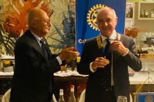 Passaggio della campana al Rotary Club di Carrara e Massa: Alberto Conti succede ad Andrea Del Veneziano
