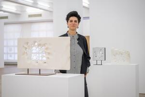 La scultrice Selene Frosini vince l’undicesima edizione del Premio Fondazione Volker Walter Feierabend