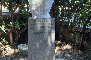 Busto di Giacomo Matteoti, realizzato dall'Accademia di Belle Arti di Carrara, donato al comune di Sacrofano nel Lazio