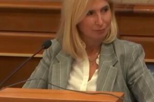 "La verità è che il governo si attiva e il sindaco di Carrara no": la senatrice Susanna Campione replica a Serena Arrighi