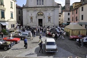 Pontremoli si veste di eleganza per il Concorso di Auto d’Epoca