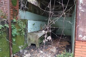 Lavatoi e bagni pubblici di Guadine abbandonatiL il Circolo della Montagna Rifondazione Comunista Massa lancia una proposta per recuperarli