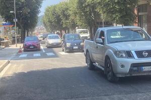 Riaperte al traffico via don Minzoni e la salita di San Ceccardo ma solo in entrata a Carrara. Per uscire dalla città c'è ancora solo la via Carriona a San Martino