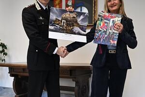 Scambio degli auguri natalizi tra il questore e il comandante provinciale dei carabinieri di Massa Carrara