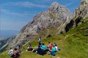 Il Parco Regionale delle Alpi Apuane pubblica un nuovo avviso pubblico volto a dare slancio a iniziative e attività che promuovano la sostenibilità e la valorizzazione del territorio.