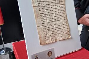 A Breve  in Toscana riconsegna dagli Usa di opere trafugate, tra esse una lettera dell'Archivio di Stato di Massa: l'annuncio dell'onorevole Amorese di FdI