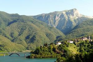 CAI Toscana – Incontro con Assessore Barontini: depositato il Manifesto per il Parco Nazionale delle Apuane