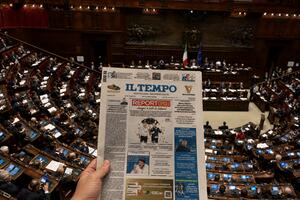 Report, scoppia il caso compensi: l'inchiesta del Tempo scatena lo scontro politico