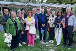 La classe quarta F del liceo artistico di Carrara si ritrova dopo mezzo secolo