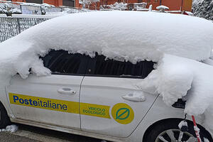 Poste italiane: i portalettere dell’alta Lunigiana al lavoro per garantire le consegne con la neve