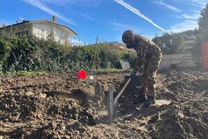 Esercito: neutralizzata la bomba da mortaio "fumante" rinvenuta a Montignoso