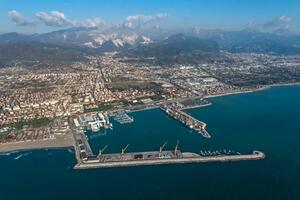 Porto di Carrara: il dibattito ha dimenticato ambiente e salute secondo il comitato Ugo Pisa