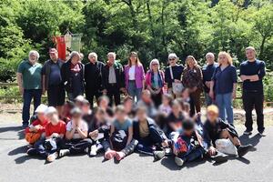 Parco della Pace a Forno: piantine e panchina per la Memoria
