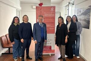 Il Presidente della Provincia Valettini in visita a L'Abbraccio