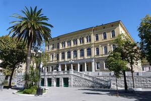 Piazza Gramsci: il Comune di Carrara ha pubblicato il nuovo avviso per la concessione del punto ristoro. Le domande entro il 6 ottobre solo sulla piattaforma regionale START