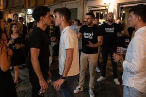 Chi sono, che formazione hanno e come sono stati selezionati gli street tutor? i dubbi del consigliere Mirabella sulla trovata di Arrighi e Nardi per contrastare la malamovida