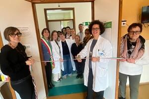 Nuovi arredi per il DH oncologico di Pontremoli grazie all'associazione "Il volto della speranza"