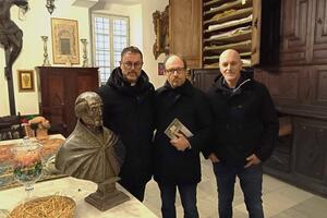 Uno sfregio alla comunità cristiana e a tutta la città: così l'onorevole Amorese nell'incontro con  Don Piero Albanesi dopo la profanazione del Duomo di Carrara