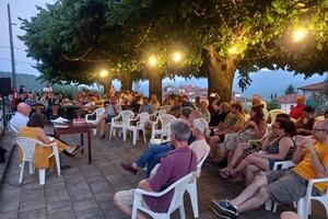 Successo a Pontremoli per la serata dell'associazione culturale Mediterraneo sul '68