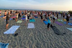 Pilates al tramonto. Martedì 22 luglio secondo appuntamento alla spiaggia libera della Fossa Maestra